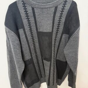 Vintage Gray & Black Crewneck Sweater - Classic Knit